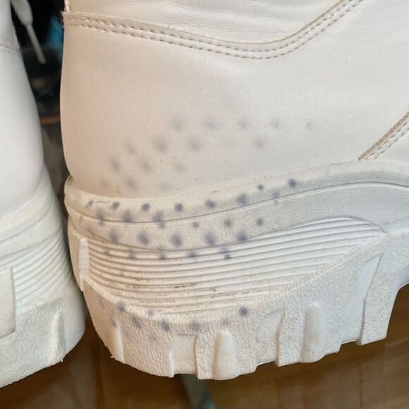 COPY - KRUSH Mens 7 Women’s 10. White hightop chunky boot - Picture 6 of 16